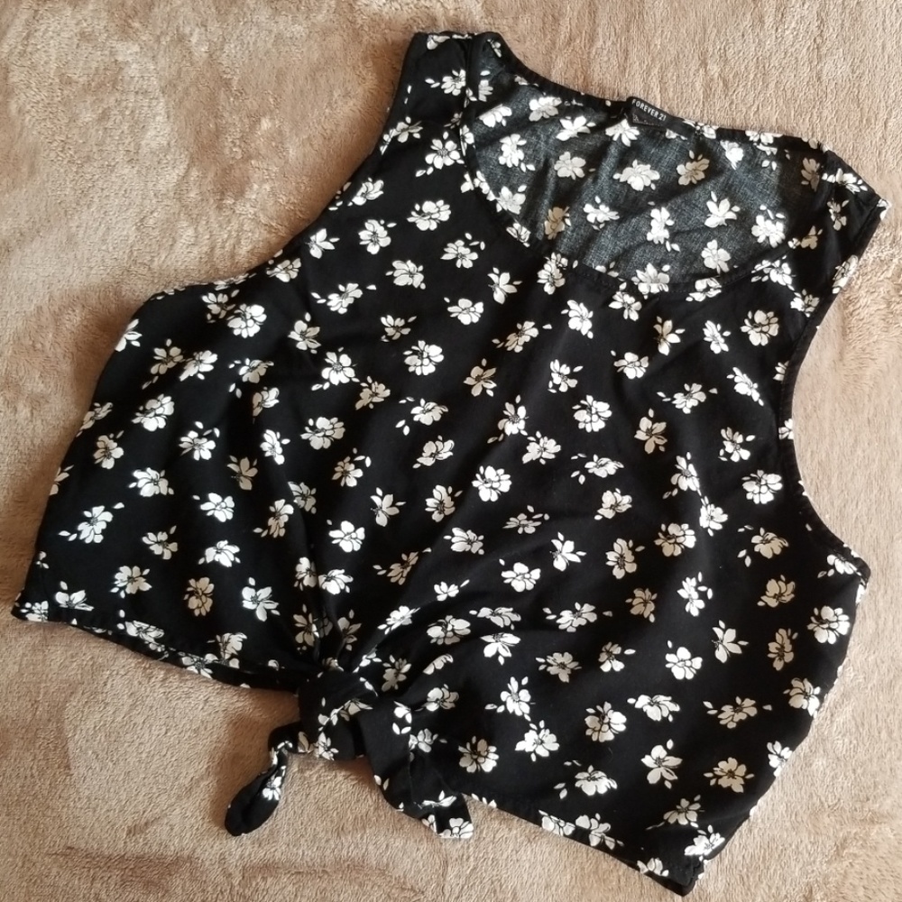 2/$16💎NWOT Forever 21 Crop Top